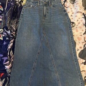 Old Navy Higher High-Rise Denim Skirt